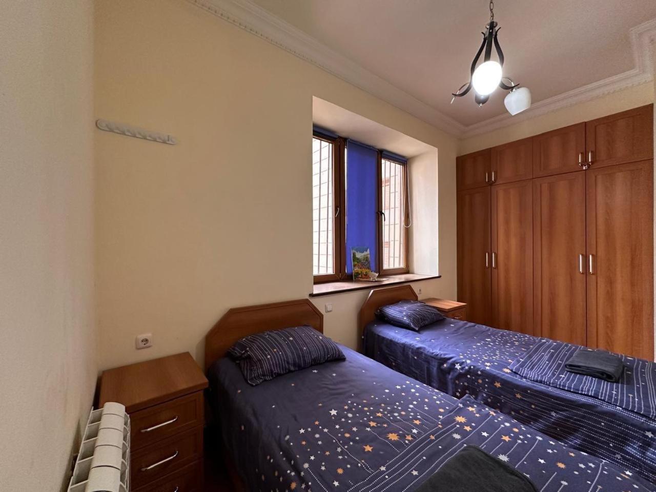 Hotel & Apartments California Erivan Dış mekan fotoğraf